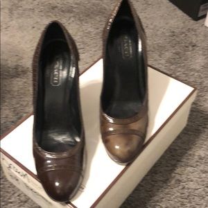 Coach woman’s brown Patient leather heels